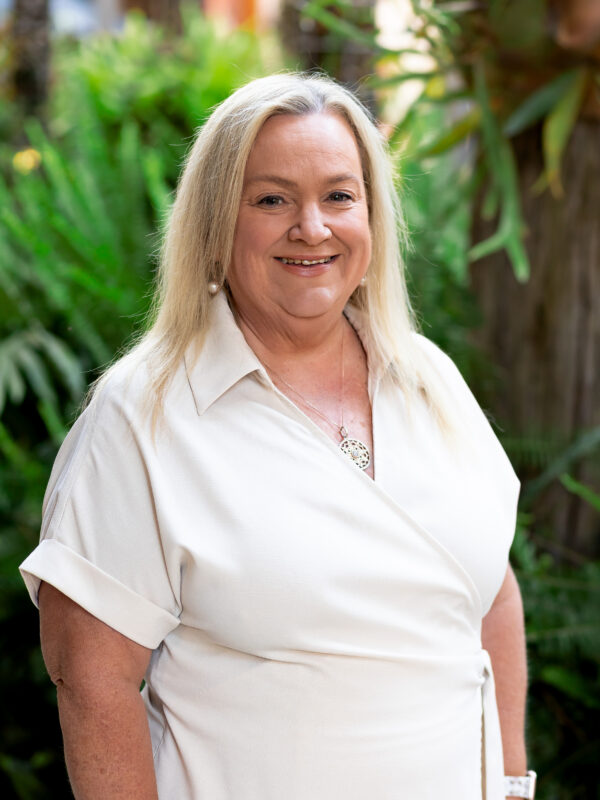 Mrs Nerida Hadfield